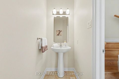 Photo 13 at 282 Broxburn Crescent, Nepean (Heritage Park), Ottawa