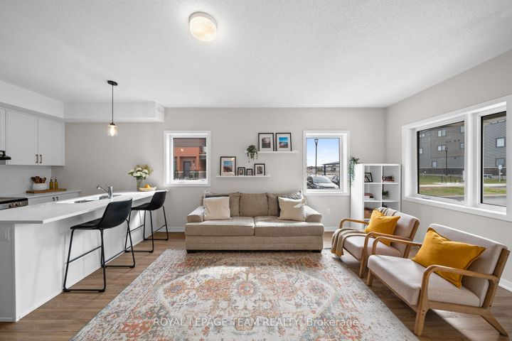 Photo 5 at 722 Parnian Private, Nepean (Half Moon Bay), Ottawa