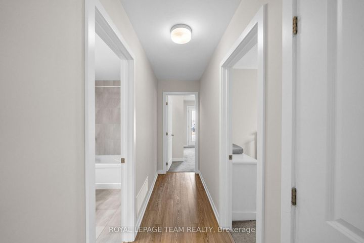 Photo 16 at 722 Parnian Private, Nepean (Half Moon Bay), Ottawa