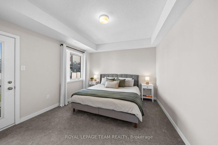 Photo 20 at 722 Parnian Private, Nepean (Half Moon Bay), Ottawa