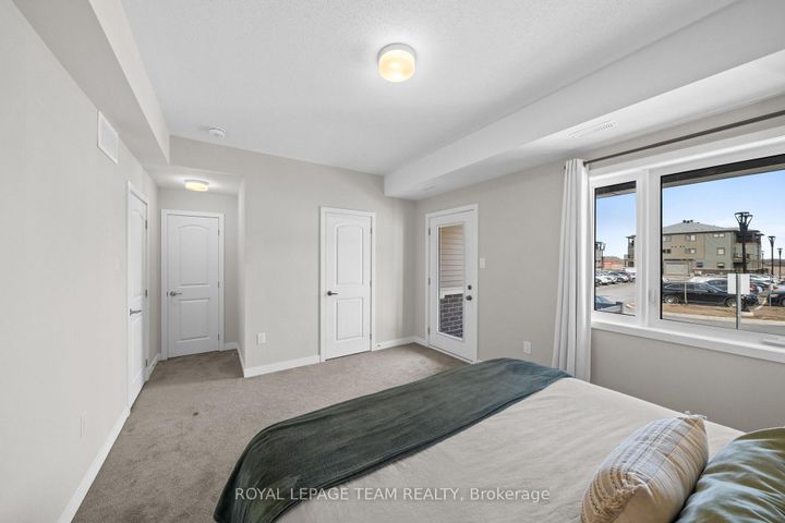 Photo 22 at 722 Parnian Private, Nepean (Half Moon Bay), Ottawa