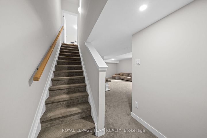 Photo 23 at 722 Parnian Private, Nepean (Half Moon Bay), Ottawa