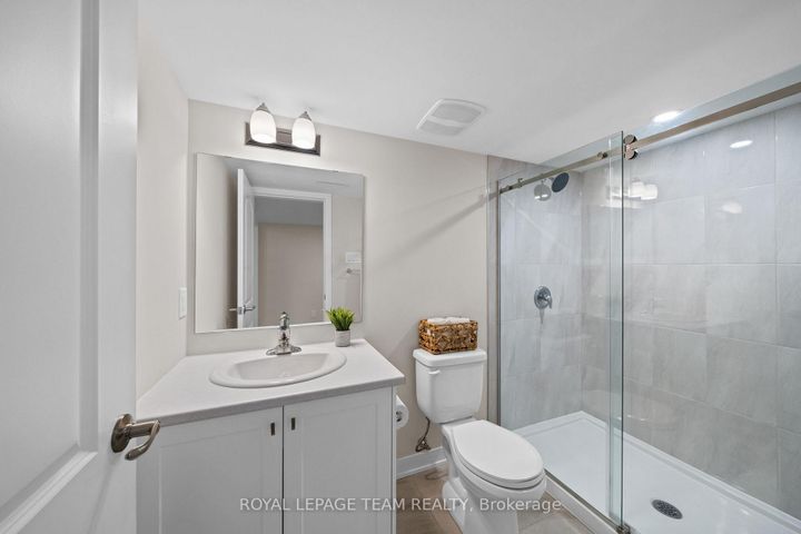 Photo 29 at 722 Parnian Private, Nepean (Half Moon Bay), Ottawa