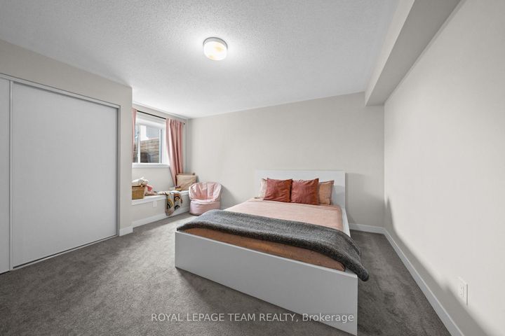 Photo 30 at 722 Parnian Private, Nepean (Half Moon Bay), Ottawa