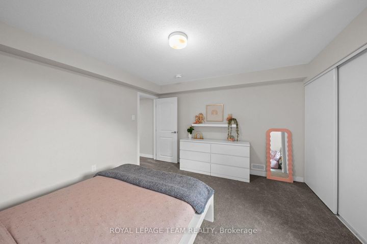 Photo 32 at 722 Parnian Private, Nepean (Half Moon Bay), Ottawa