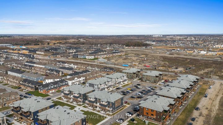 Photo 37 at 722 Parnian Private, Nepean (Half Moon Bay), Ottawa