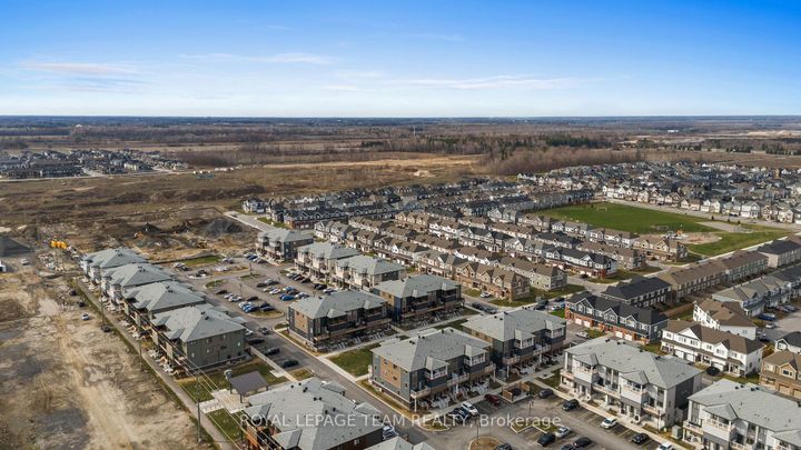 Photo 41 at 722 Parnian Private, Nepean (Half Moon Bay), Ottawa