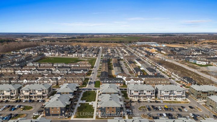 Photo 42 at 722 Parnian Private, Nepean (Half Moon Bay), Ottawa