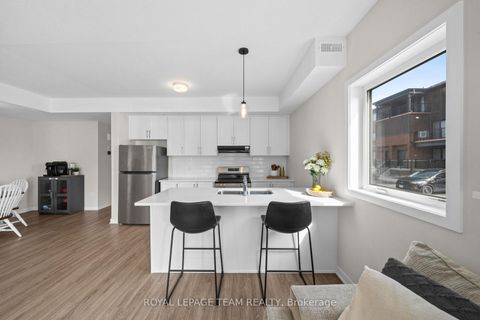 Photo 8 at 722 Parnian Private, Nepean (Half Moon Bay), Ottawa