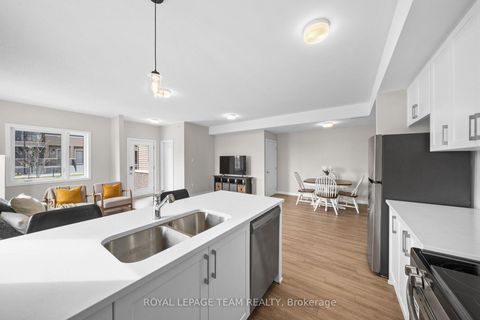 Photo 12 at 722 Parnian Private, Nepean (Half Moon Bay), Ottawa