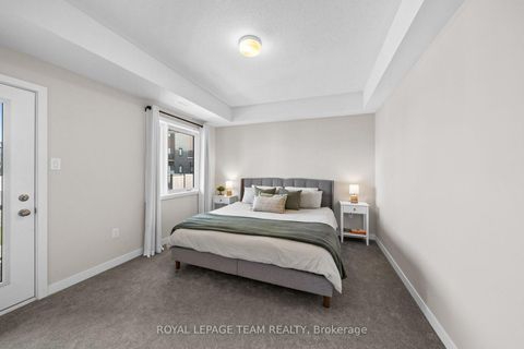 Photo 20 at 722 Parnian Private, Nepean (Half Moon Bay), Ottawa