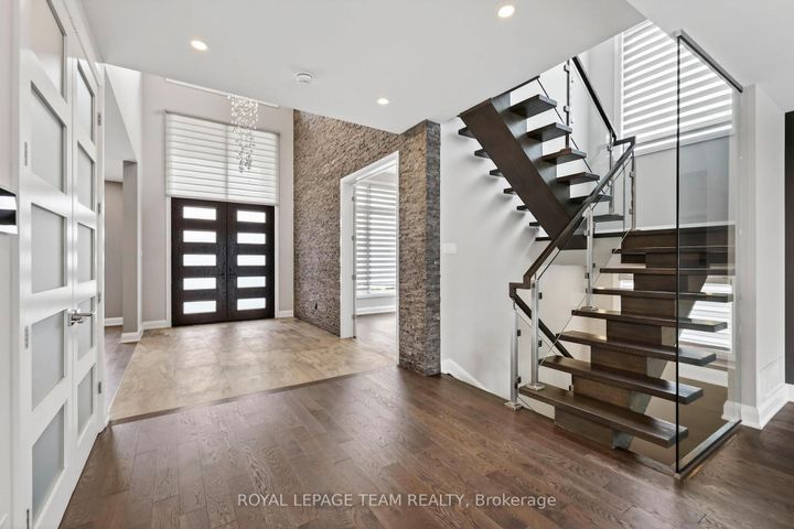 Photo 4 at 1670 ORTONA Avenue, Nepean (Carleton Heights), Ottawa