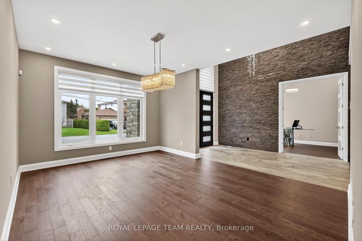 Photo 8 at 1670 ORTONA Avenue, Nepean (Carleton Heights), Ottawa