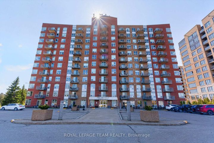 Photo 1 at 811 - 120 Grant Carman Drive, Nepean (Mooneys Bay/Revelstoke), Ottawa