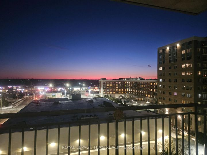 Photo 5 at 811 - 120 Grant Carman Drive, Nepean (Mooneys Bay/Revelstoke), Ottawa