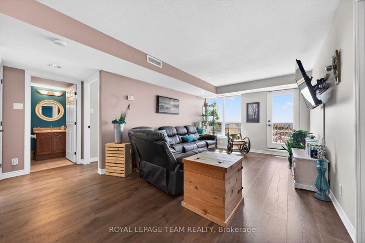 Photo 21 at 811 - 120 Grant Carman Drive, Nepean (Mooneys Bay/Revelstoke), Ottawa