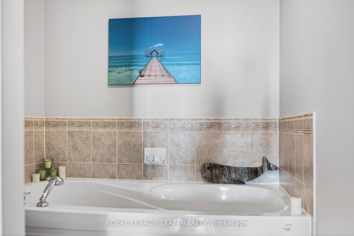 Photo 33 at 811 - 120 Grant Carman Drive, Nepean (Mooneys Bay/Revelstoke), Ottawa