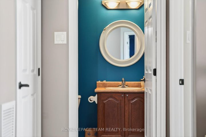 Photo 35 at 811 - 120 Grant Carman Drive, Nepean (Mooneys Bay/Revelstoke), Ottawa