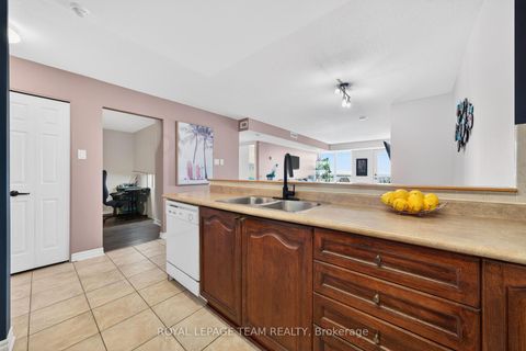 Photo 15 at 811 - 120 Grant Carman Drive, Nepean (Mooneys Bay/Revelstoke), Ottawa