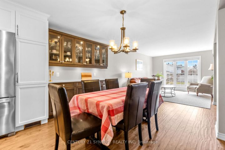 Photo 10 at 40 Brockington Crescent, Nepean (Tanglewood), Ottawa