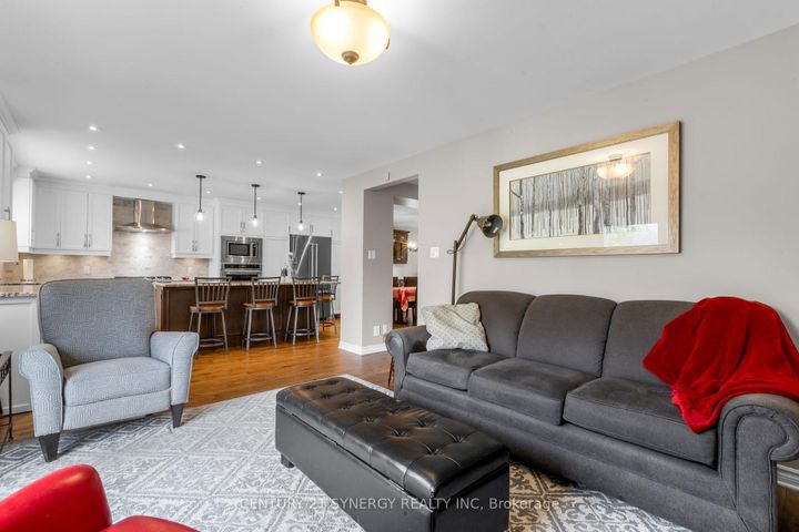 Photo 22 at 40 Brockington Crescent, Nepean (Tanglewood), Ottawa