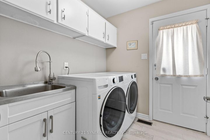 Photo 24 at 40 Brockington Crescent, Nepean (Tanglewood), Ottawa