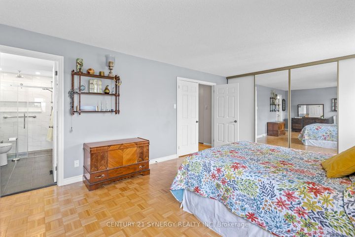 Photo 32 at 40 Brockington Crescent, Nepean (Tanglewood), Ottawa