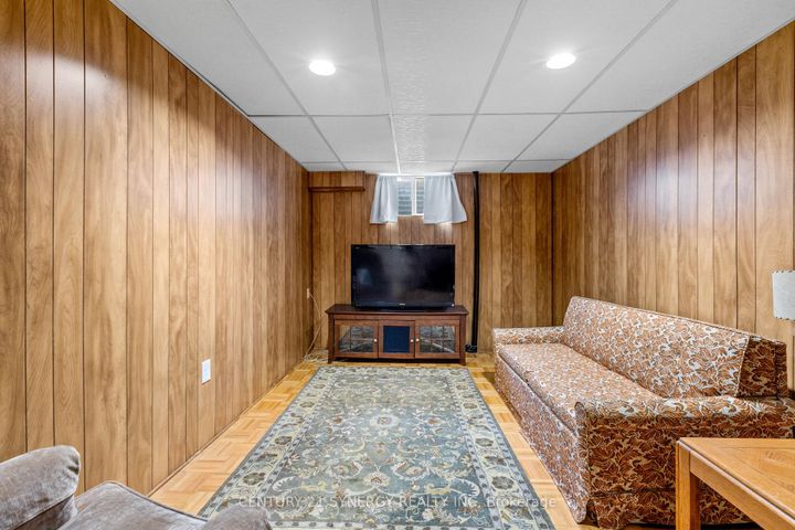 Photo 41 at 40 Brockington Crescent, Nepean (Tanglewood), Ottawa