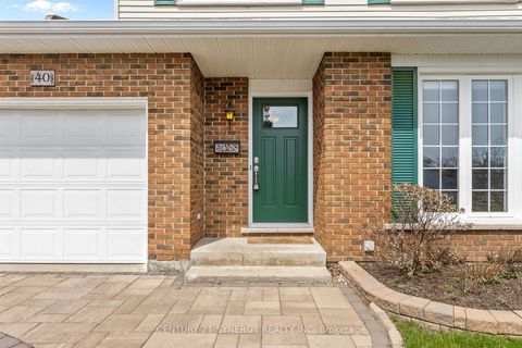 Photo 3 at 40 Brockington Crescent, Nepean (Tanglewood), Ottawa