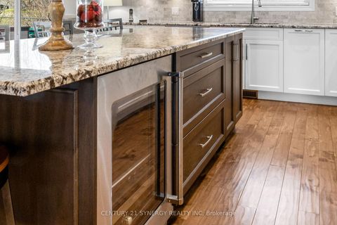 Photo 15 at 40 Brockington Crescent, Nepean (Tanglewood), Ottawa