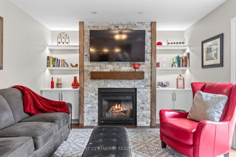 Photo 20 at 40 Brockington Crescent, Nepean (Tanglewood), Ottawa