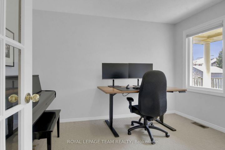 Photo 5 at 207 Beatrice Drive, Nepean (Longfields), Ottawa