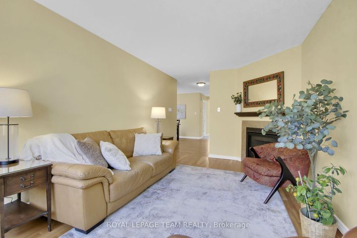 Photo 6 at 207 Beatrice Drive, Nepean (Longfields), Ottawa