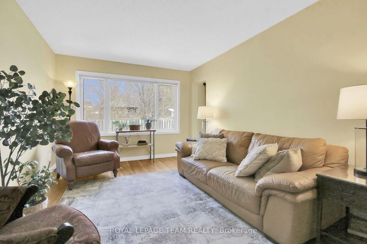 Photo 8 at 207 Beatrice Drive, Nepean (Longfields), Ottawa