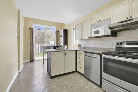 Photo 12 at 207 Beatrice Drive, Nepean (Longfields), Ottawa
