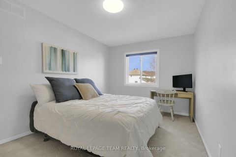 Photo 28 at 207 Beatrice Drive, Nepean (Longfields), Ottawa