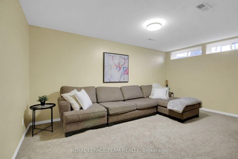 Photo 33 at 207 Beatrice Drive, Nepean (Longfields), Ottawa