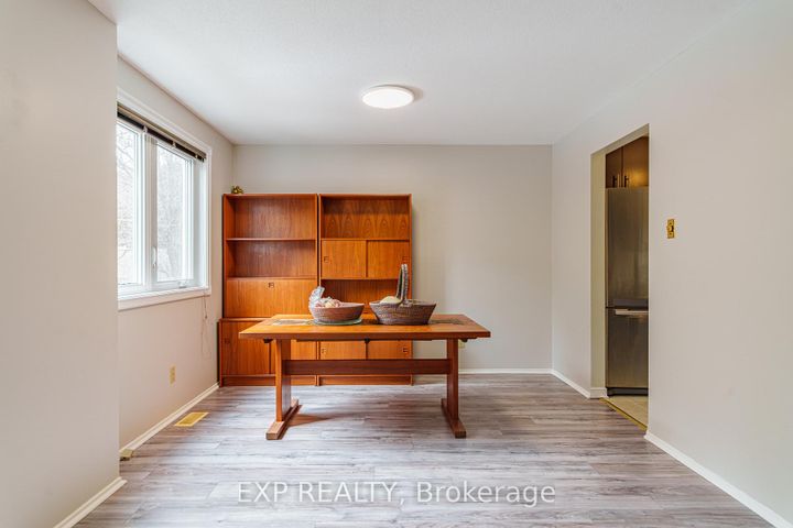 Photo 10 at 31 Coolspring Crescent, Nepean (Borden Farm/Stewart Farm/Carleton Heights/Parkwood Hills), Ottawa