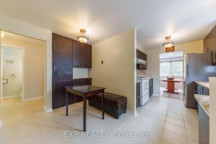 Photo 11 at 31 Coolspring Crescent, Nepean (Borden Farm/Stewart Farm/Carleton Heights/Parkwood Hills), Ottawa