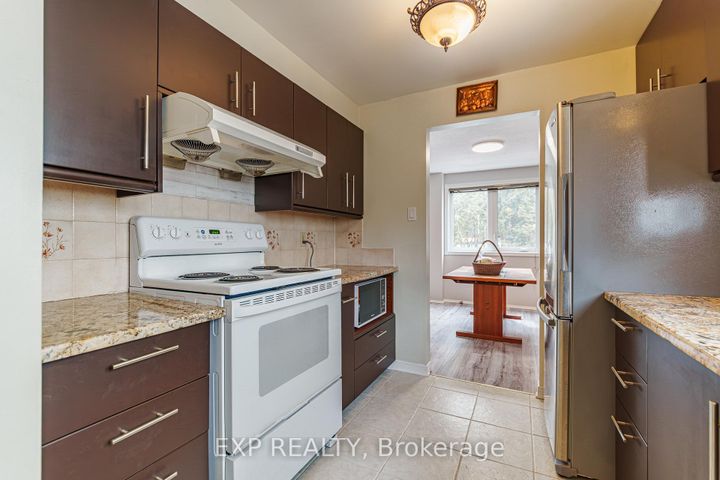 Photo 13 at 31 Coolspring Crescent, Nepean (Borden Farm/Stewart Farm/Carleton Heights/Parkwood Hills), Ottawa