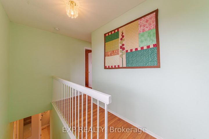 Photo 17 at 31 Coolspring Crescent, Nepean (Borden Farm/Stewart Farm/Carleton Heights/Parkwood Hills), Ottawa