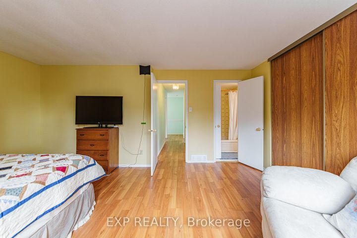 Photo 27 at 31 Coolspring Crescent, Nepean (Borden Farm/Stewart Farm/Carleton Heights/Parkwood Hills), Ottawa