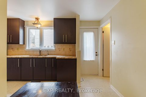 Photo 14 at 31 Coolspring Crescent, Nepean (Borden Farm/Stewart Farm/Carleton Heights/Parkwood Hills), Ottawa