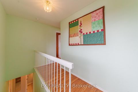 Photo 17 at 31 Coolspring Crescent, Nepean (Borden Farm/Stewart Farm/Carleton Heights/Parkwood Hills), Ottawa