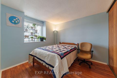 Photo 20 at 31 Coolspring Crescent, Nepean (Borden Farm/Stewart Farm/Carleton Heights/Parkwood Hills), Ottawa