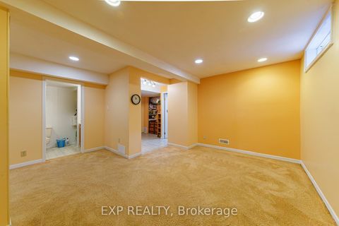 Photo 31 at 31 Coolspring Crescent, Nepean (Borden Farm/Stewart Farm/Carleton Heights/Parkwood Hills), Ottawa