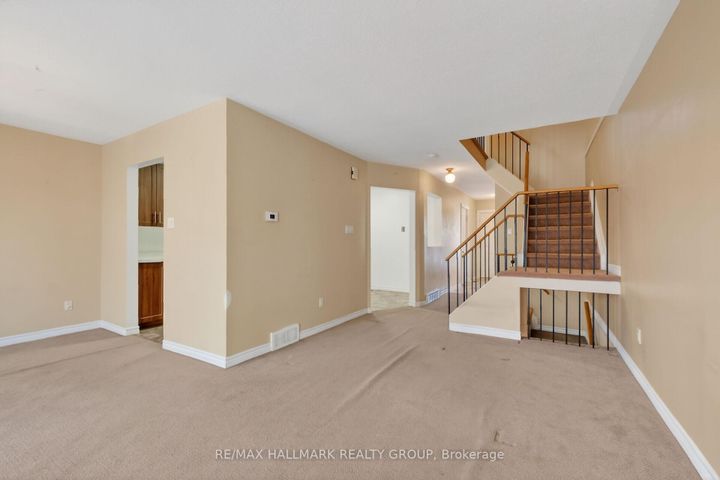 Photo 10 at 40 Bridgewater Terrace, Nepean (Cedargrove/Fraserdale), Ottawa
