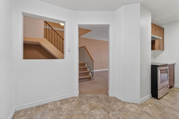 Photo 18 at 40 Bridgewater Terrace, Nepean (Cedargrove/Fraserdale), Ottawa