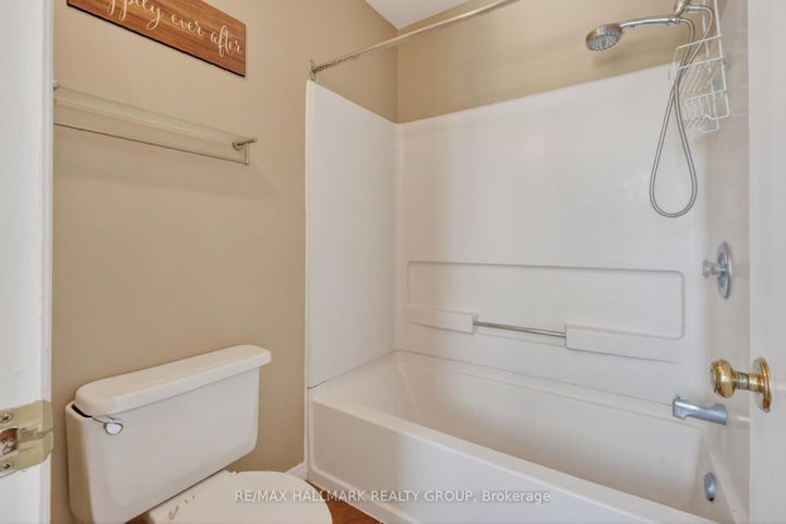 Photo 30 at 40 Bridgewater Terrace, Nepean (Cedargrove/Fraserdale), Ottawa