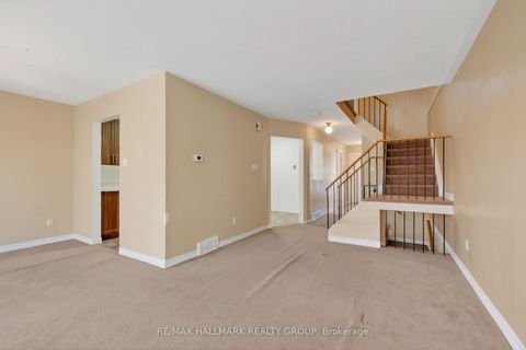 Photo 10 at 40 Bridgewater Terrace, Nepean (Cedargrove/Fraserdale), Ottawa